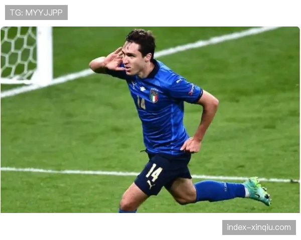 实时:基耶萨内切后兜射远角,皮球滑门而出 实时:基耶萨内切后兜射远角,皮球滑门而出